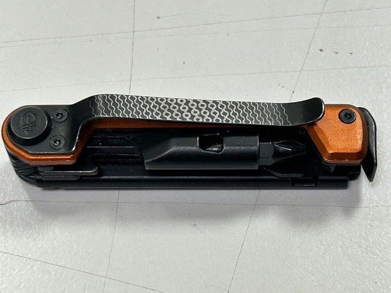 Распродажа Gerber Armbar Trade - Silver (1064416), продавец Техноскарб
