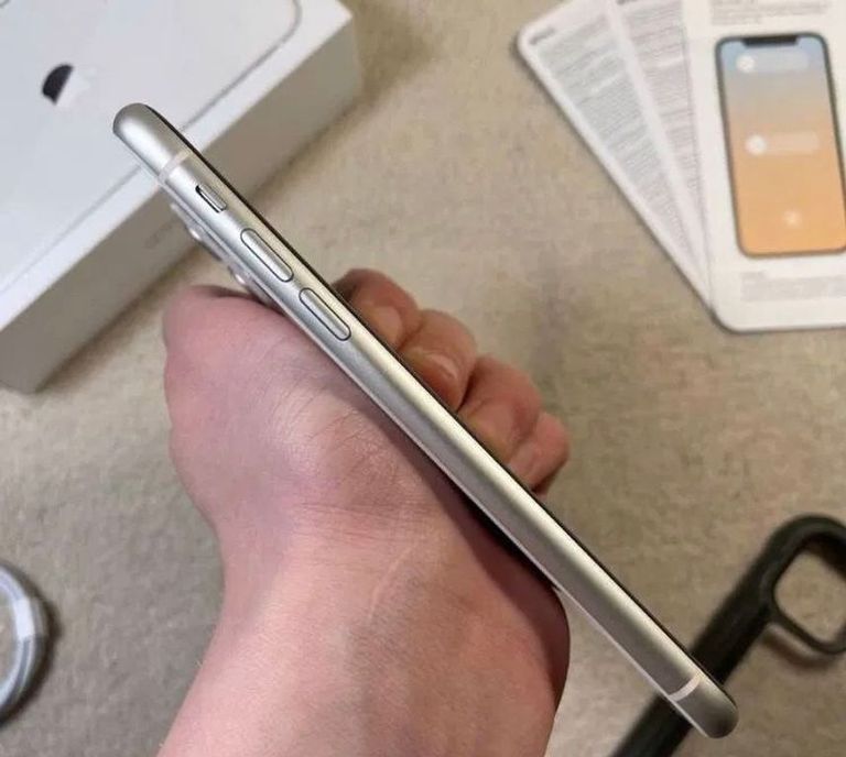 Оголошення Apple iPhone 11 64GB Slim Box White (MHDC3) Б/У