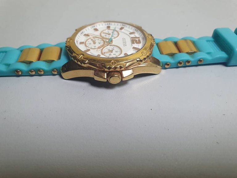 Guess W0325L10