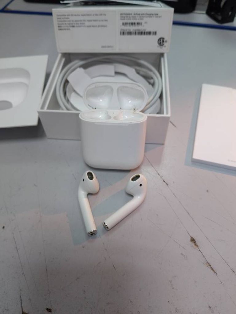 Apple airpods 2 gen a1602.a2032+a2031 2019г.