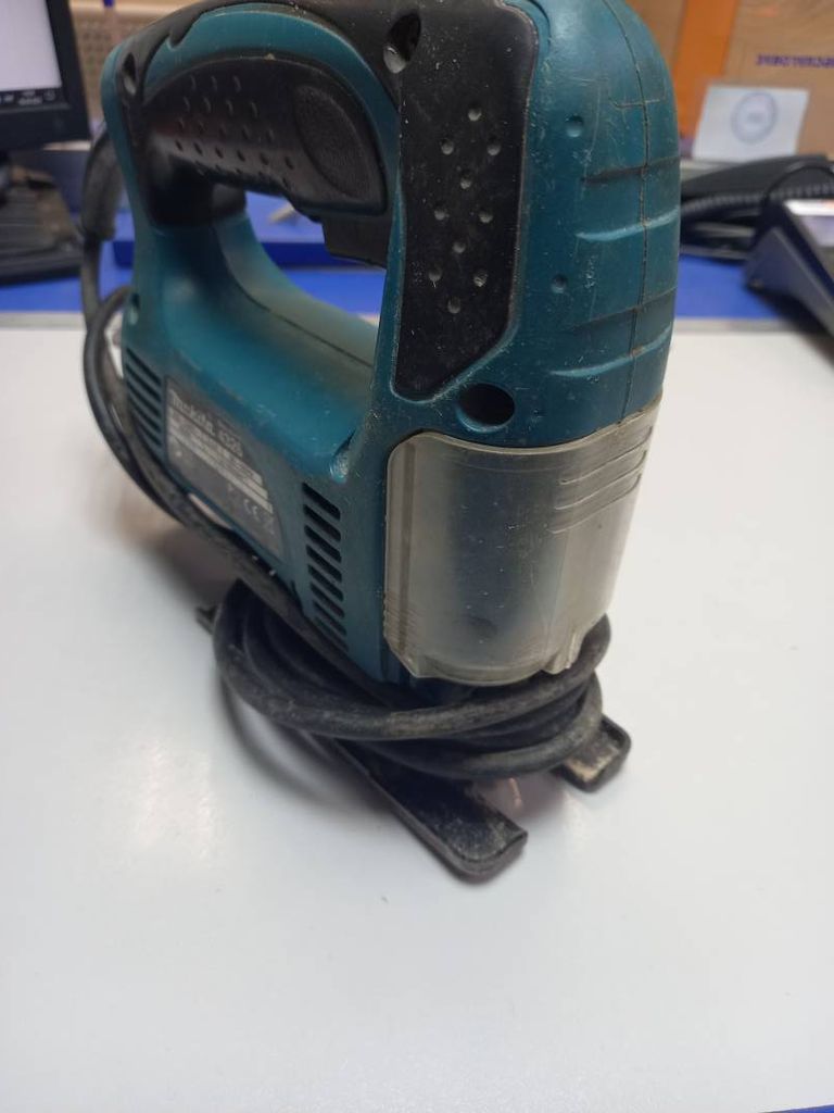 Makita 4326