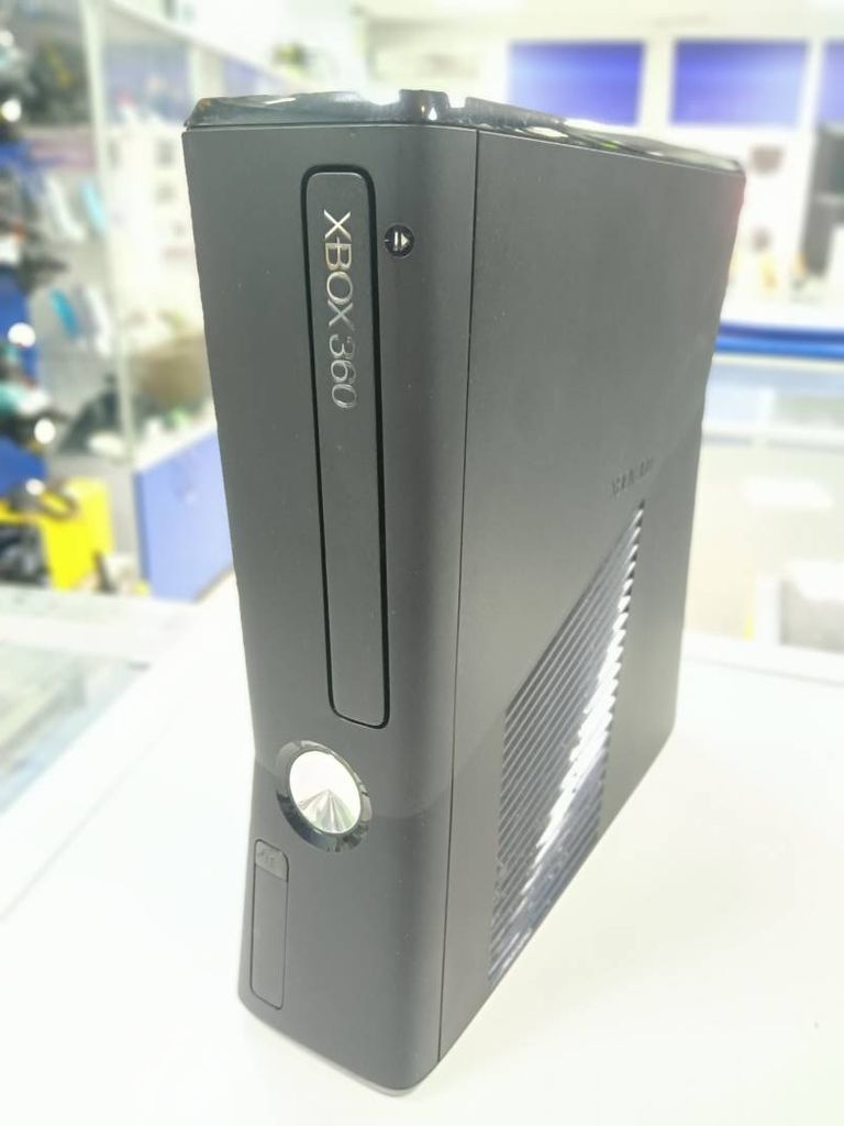 Microsoft xbox360 slim 250gb