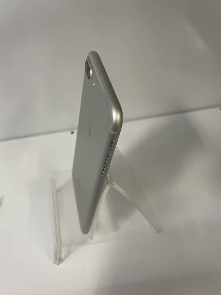 Дешево Apple iphone 7 plus 32gb з ломбарду