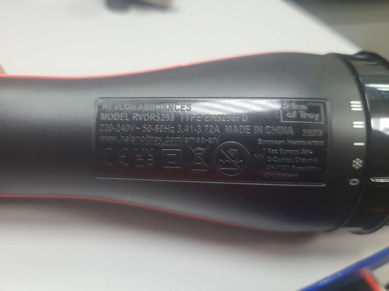 Купить Revlon Salon One-Step Volumiser Plus (RVDR5298E) Б/У