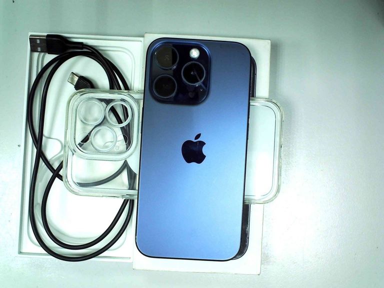 Дешево Apple iphone 15 pro 256gb esim з ломбарду