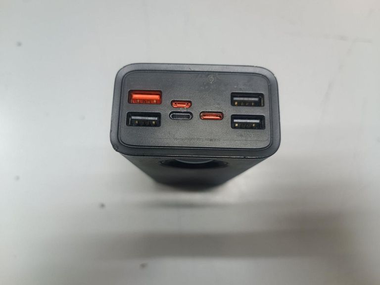 Оголошення Baseus bs-30kp365 30000 mah Б/У