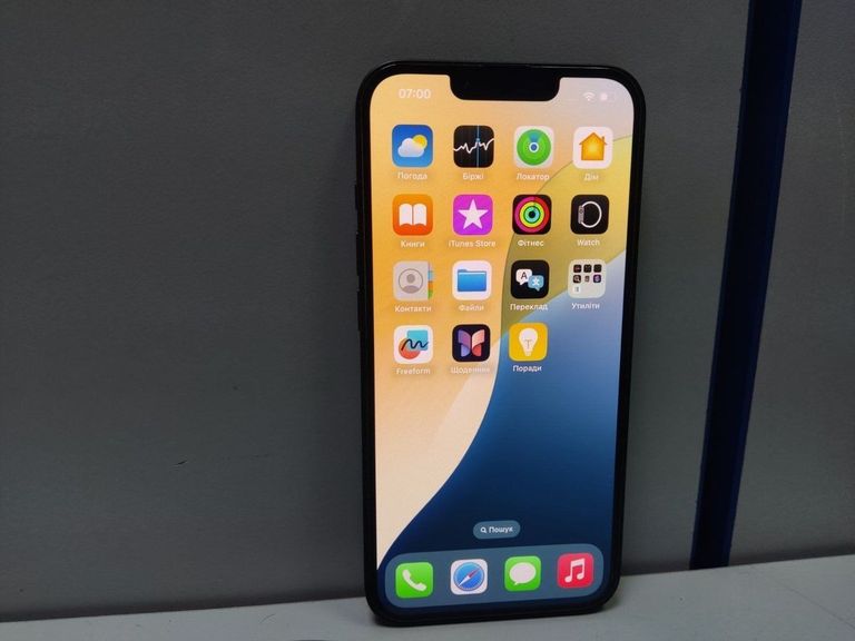 Купити Apple iPhone 16e 128GB Black Б/У