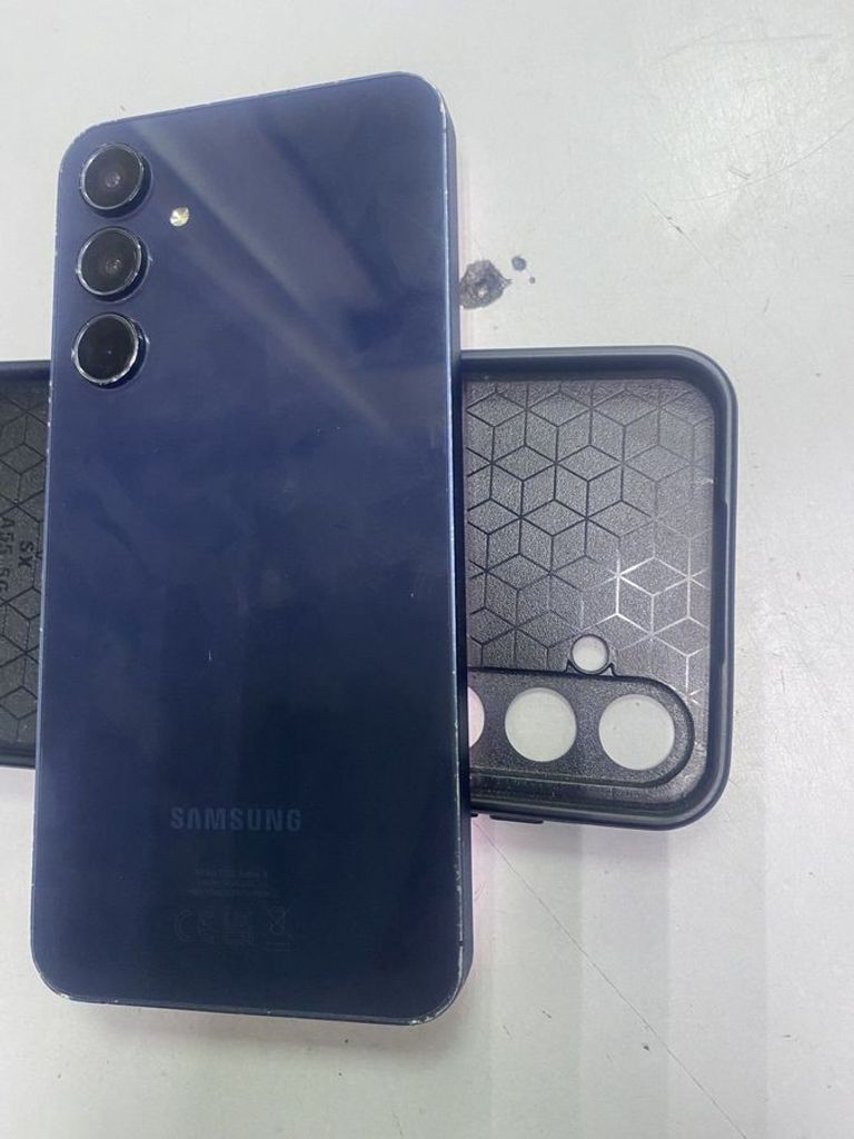 Объявление Samsung galaxy a55 5g 8/256gb Б/У