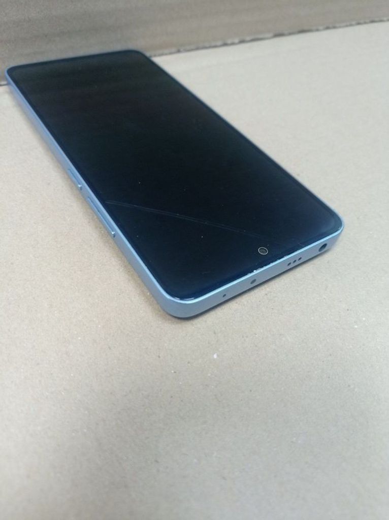 Розпродаж Xiaomi redmi note 13 5g 8/256gb, продавець Техноскарб