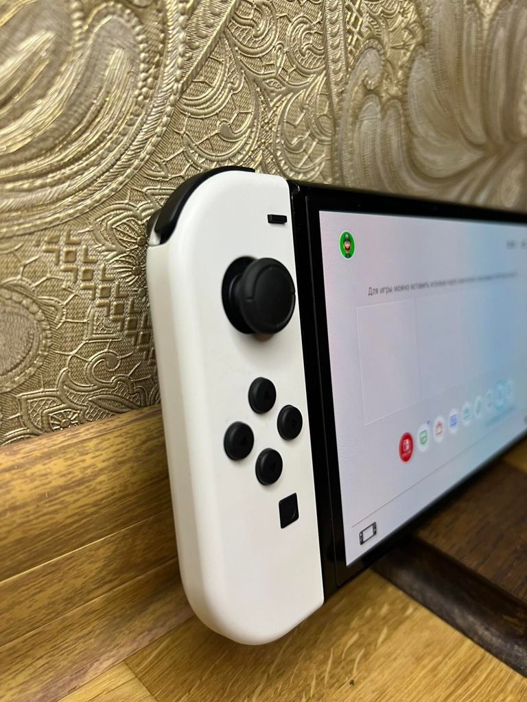 Nintendo Switch OLED with White Joy-Con (045496453435) Код:null. Изображение 4