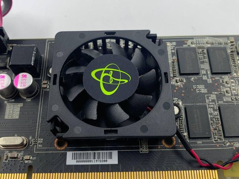 Дешиво XFX Radeon HD 5450 1GB GDDR3 с ломбарда