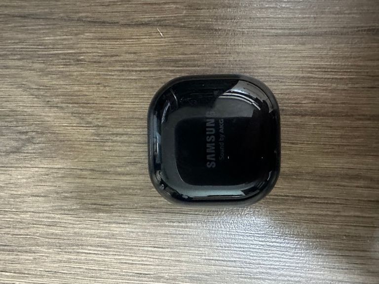 Купить Samsung galaxy buds live Б/У