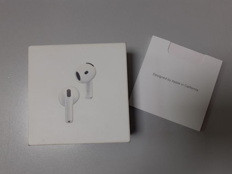Apple airpods 4 with active noise cancellation Код:01-200789693. Изображение 5