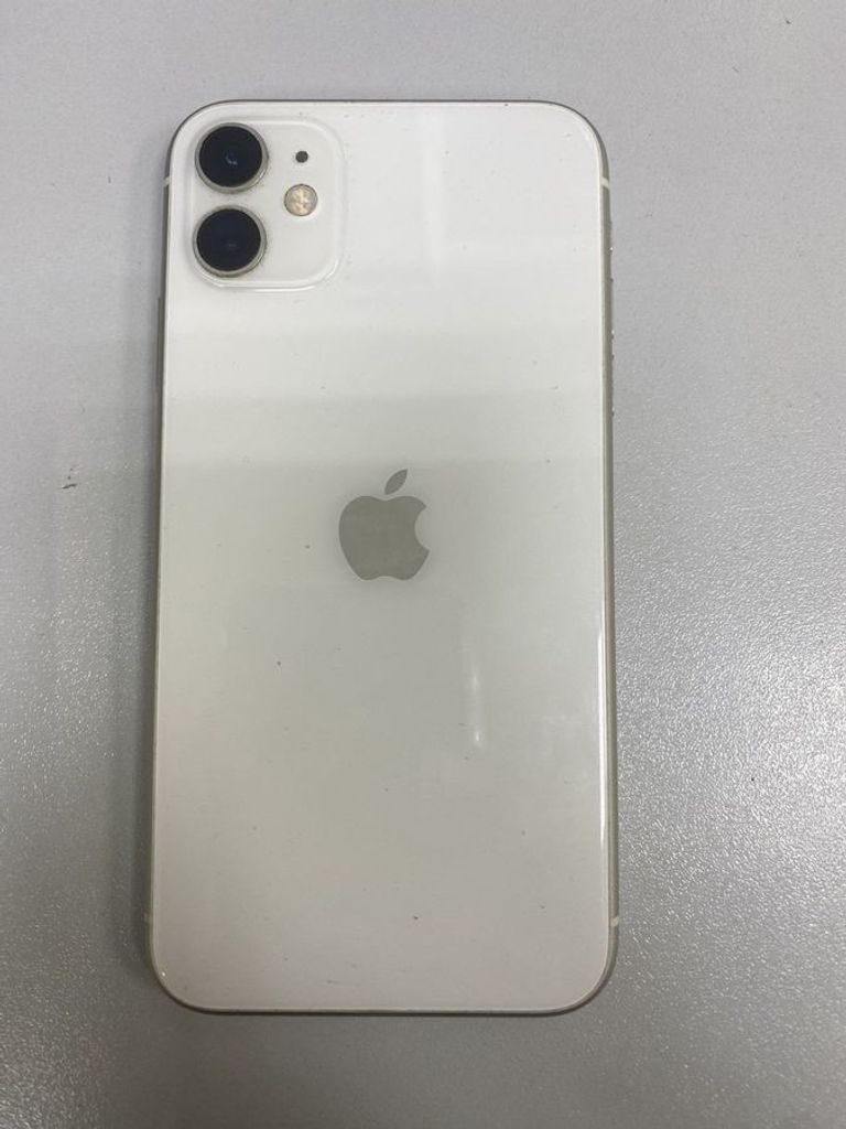 Купить Apple iPhone 11 64GB White (MWL82) Б/У