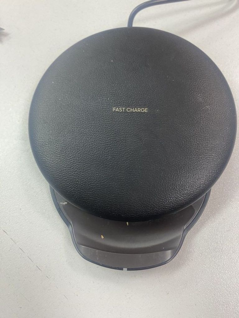 Дешиво Samsung EP-PG950 с ломбарда