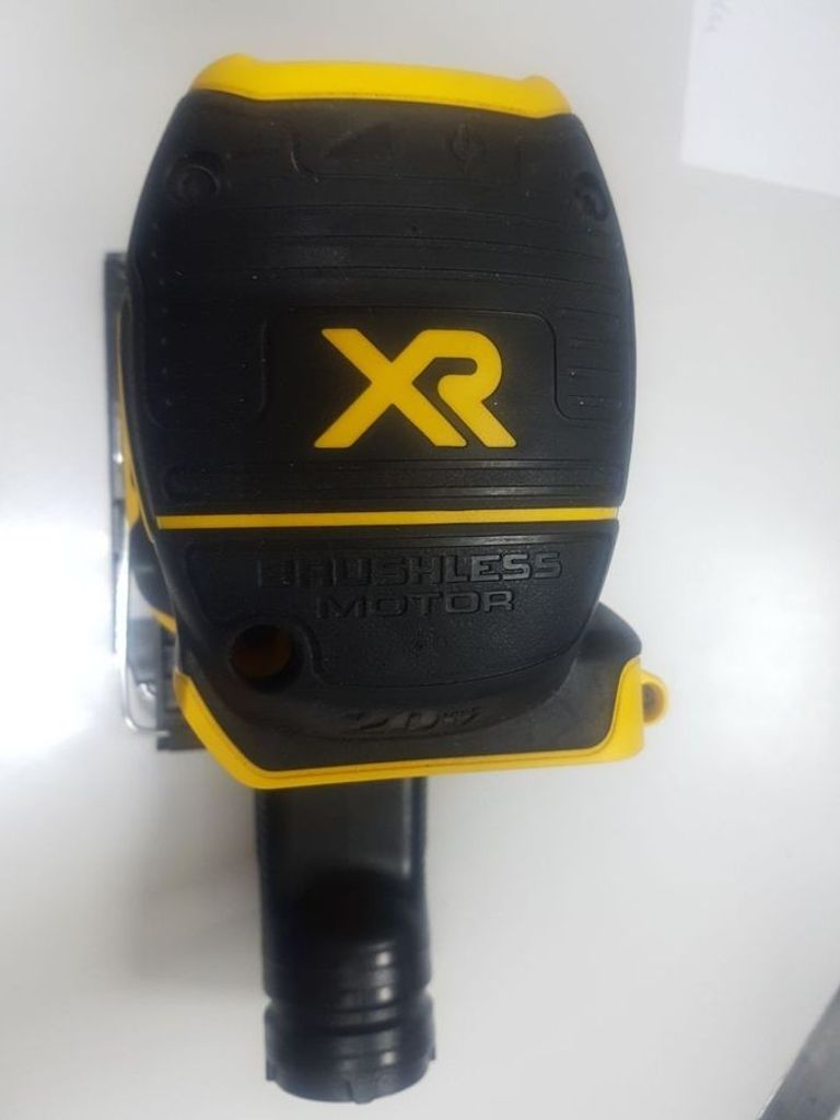 Розпродаж Dewalt dcw200n, продавець Техноскарб