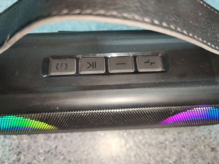 Дешиво Havit HV-SK888BT 10W RGB Black с ломбарда