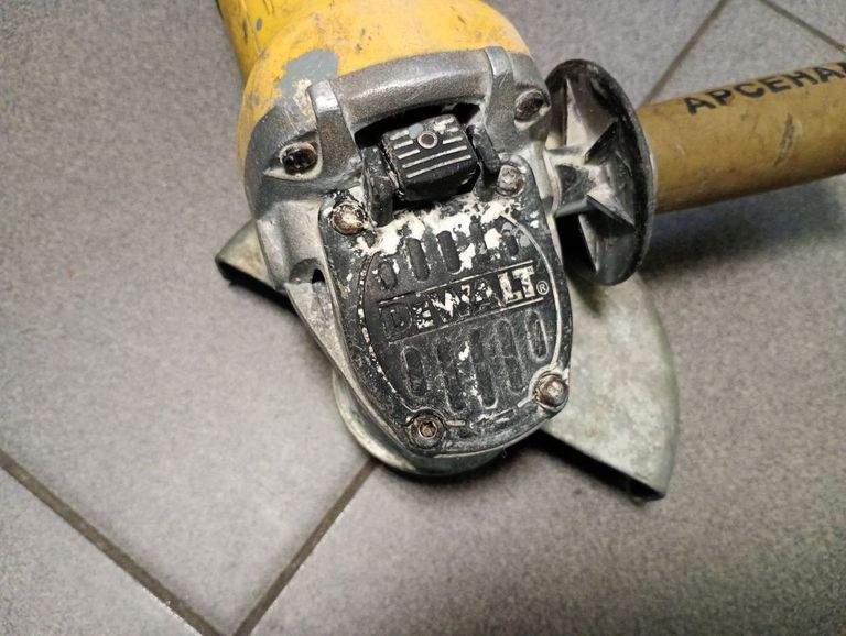 Объявление Dewalt DWE4157 Б/У