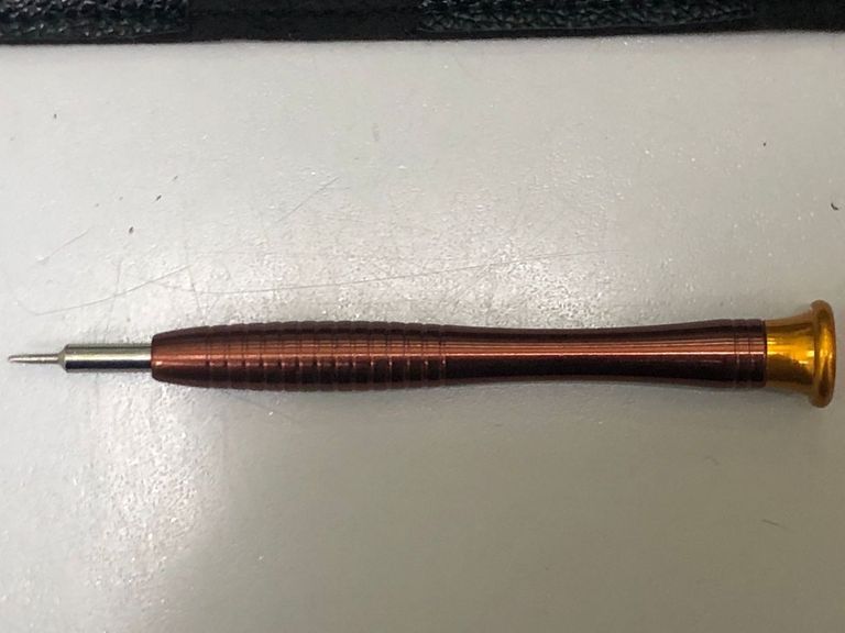 Дешиво 25 предметів с ломбарда