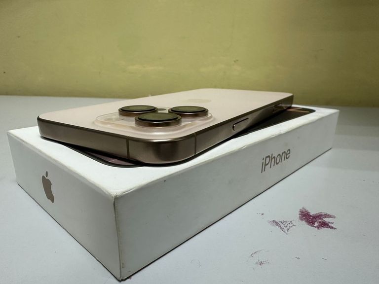 Apple iphone 16 pro max 256gb Код:01-200820725. Зображення 6