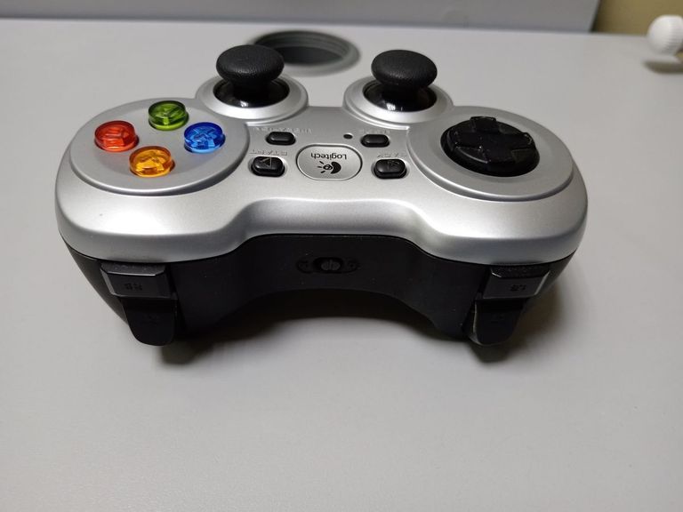 Объявление Logitech wireless gamepad f710 Б/У