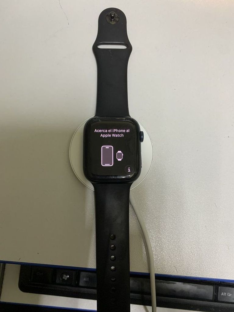 Оголошення Apple watch series 9 gps + cellular 45mm aluminum case Б/У