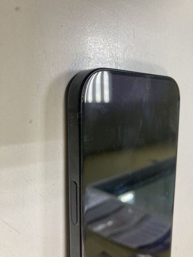 Apple iphone 16 pro 256gb Код:01-200844216. Изображение 6