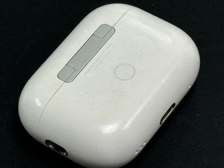 Дешево Apple airpods pro 2nd generation with magsafe charging case usb-c з ломбарду