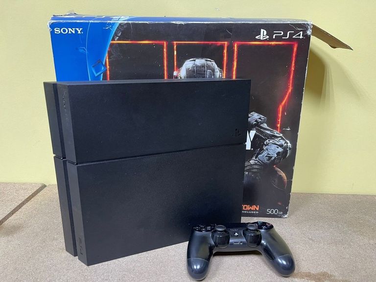 Купити Sony playstation 4 500gb Б/У