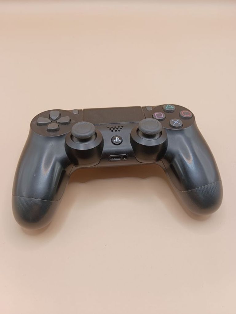 Дешево Sony dualshock 4 v2 з ломбарду
