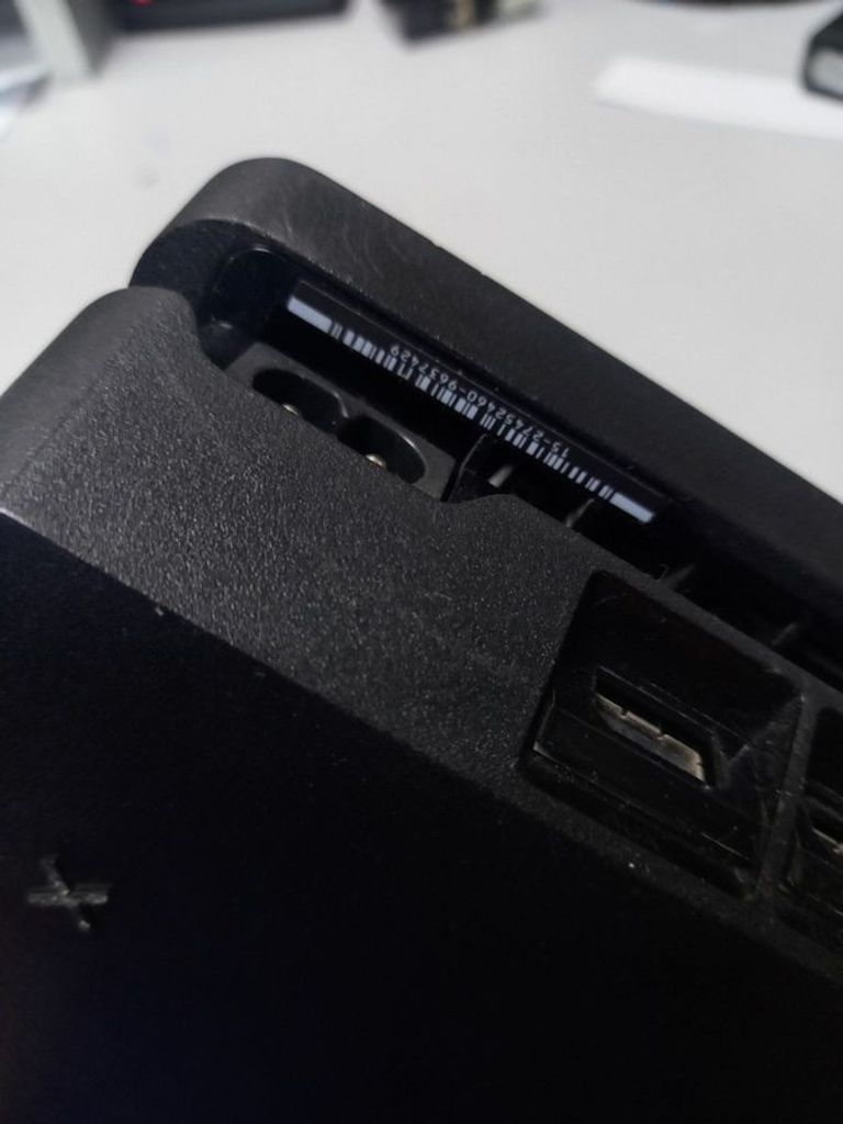 Дешево Sony playstation 4 slim 500gb з ломбарду