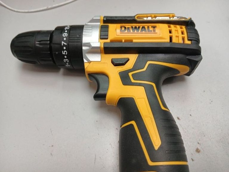 Купити Dewalt Копія без моделі Б/У