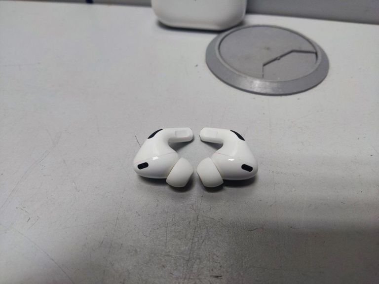 Apple airpods pro 2nd generation with magsafe charging case usb-c Код:01-200884481. Зображення 6