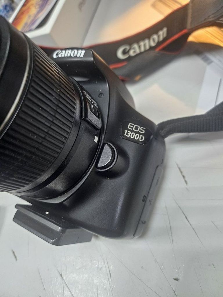 Canon eos 1300d canon ef-s 18-55mm f/3.5-5.6 is ii Код:01-200888272. Зображення 10