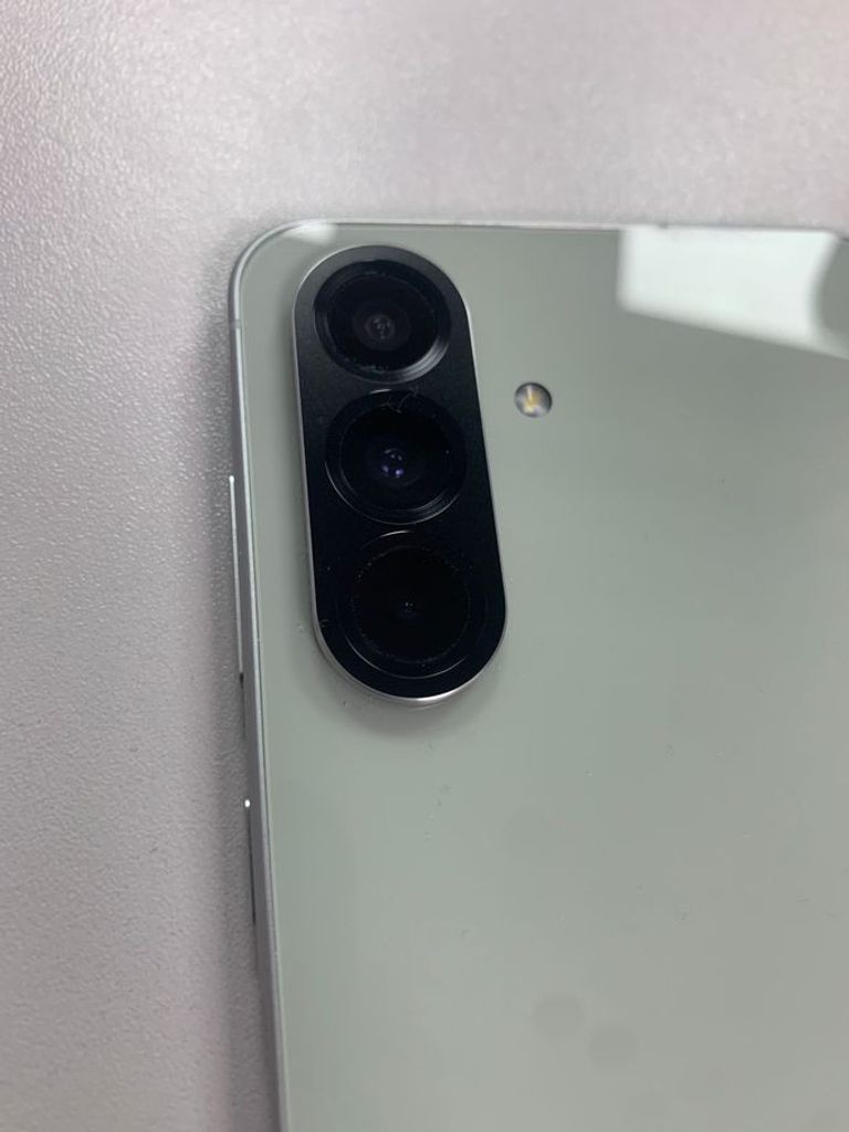 Дешево Samsung galaxy a56 5g 8/256gb з ломбарду