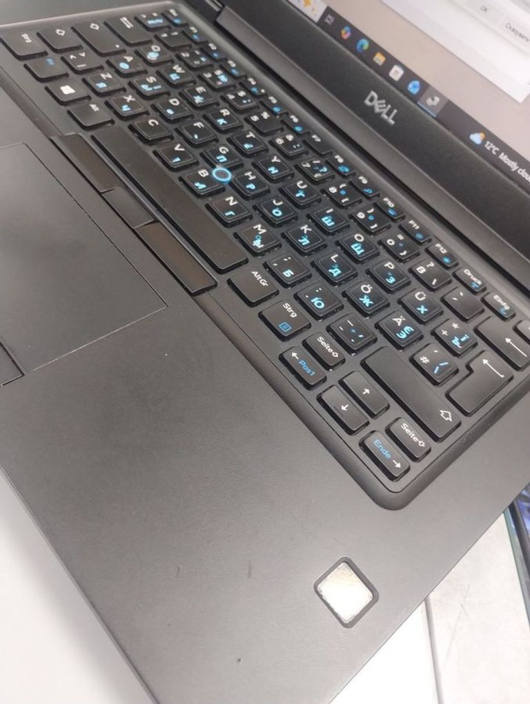 Дешиво Dell 14/core i5 7300u ddr3/16gb ddr4/hdd *відсутній/ssd 256 gb/*інтегрована с ломбарда