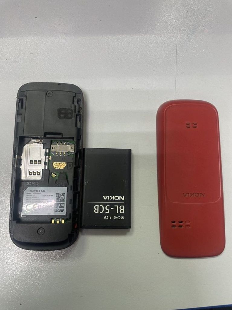 Купити Nokia 101 Б/У