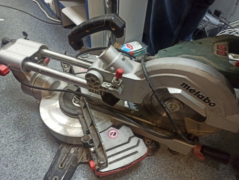 Оголошення Metabo kgs 216 m Б/У