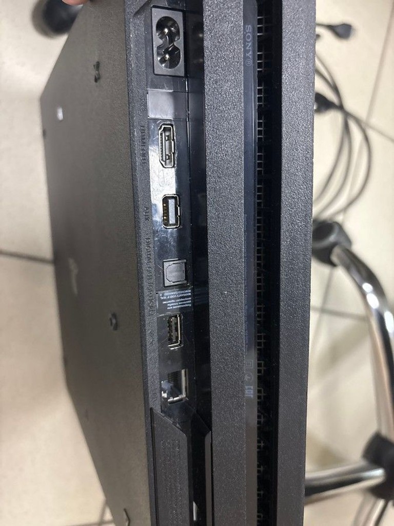 Дешево Sony playstation 4 pro 1tb з ломбарду