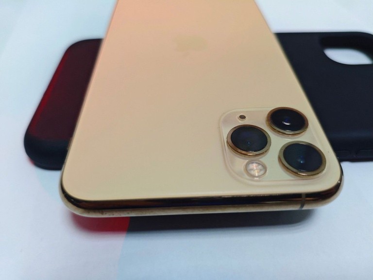 Apple iphone 11 pro max 256gb Код:01-200943952. Изображение 12