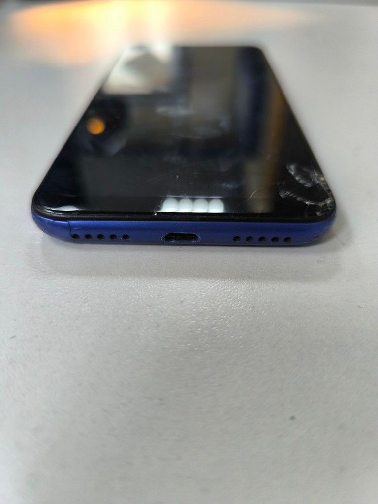Розпродаж Xiaomi Redmi 7 3/32GB Black, продавець Техноскарб