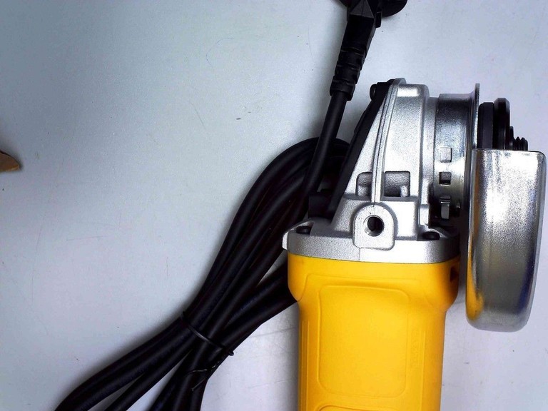 Оголошення Dewalt DWE4157 Б/У