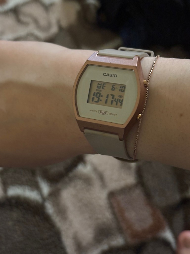 Купить CASIO Timeless Collection LW-204-4AEF Б/У