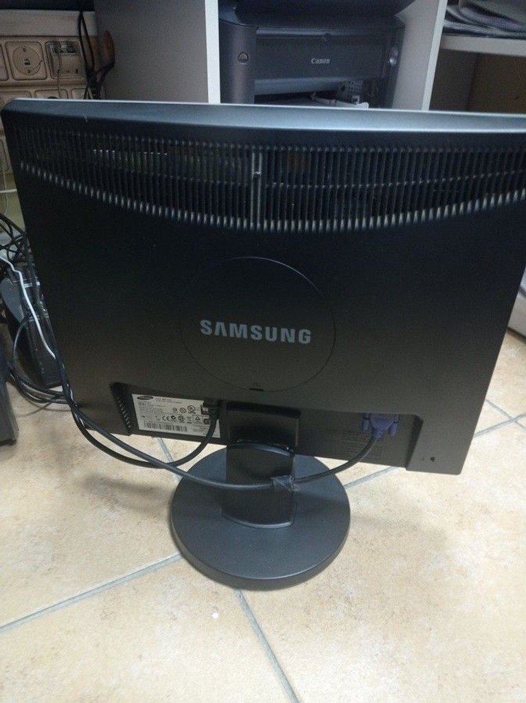 Оголошення Samsung 943nw Б/У