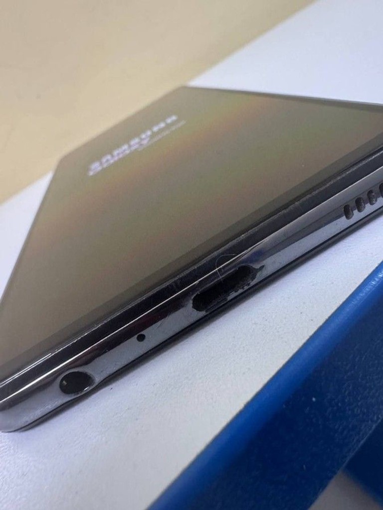 Оголошення Samsung galaxy a52 sm-a525f 8/256gb Б/У