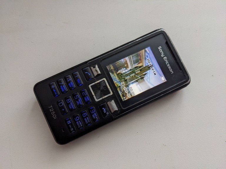 Купити Sony Ericsson T250i Б/У