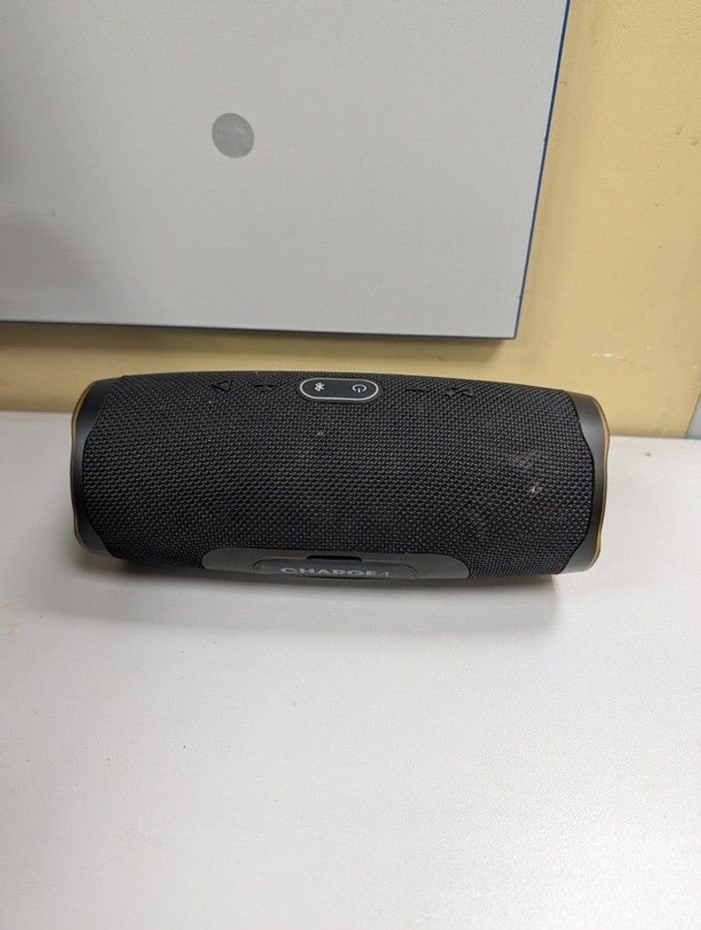 Оголошення Jbl charge 4 Б/У