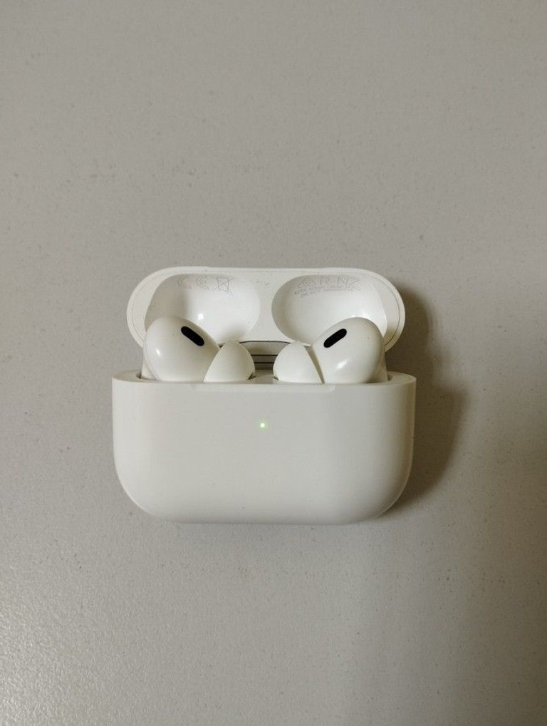 Купити Apple airpods pro 2nd generation magsafe Б/У