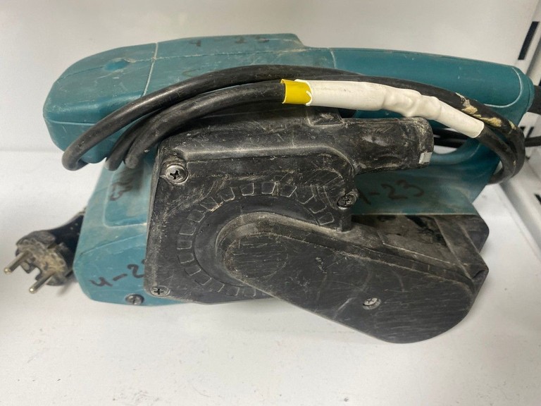 Купити Makita 9910 Б/У