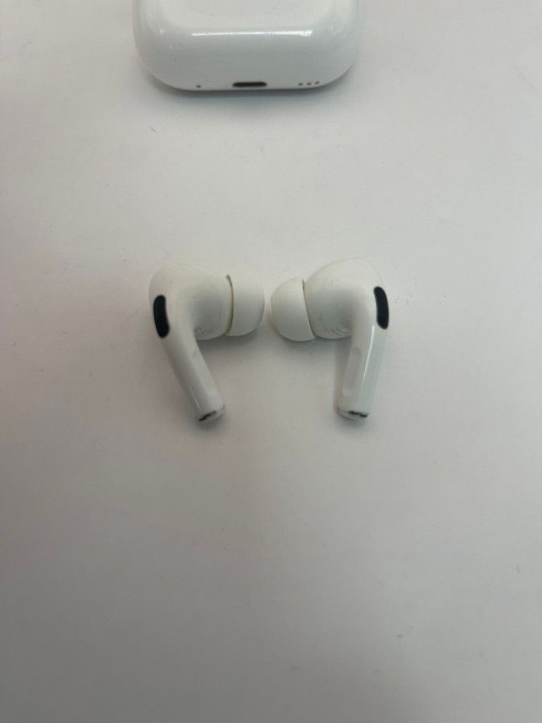 Дешево Apple airpods pro 2nd generation with magsafe charging case usb-c з ломбарду